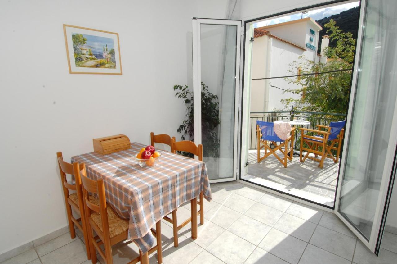 Alexis Studios And Apartments Agia Efimia Ngoại thất bức ảnh